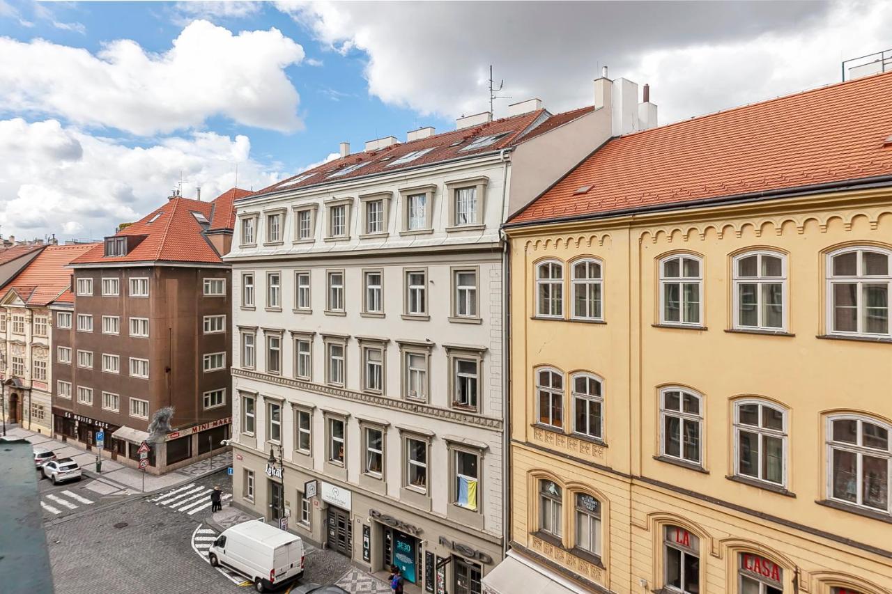Popular Location / Street View / 4 Ppl / Netflix Apartment Prague Exterior photo